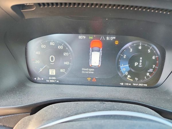 2022 VOLVO XC40 Momentum (excl S60)