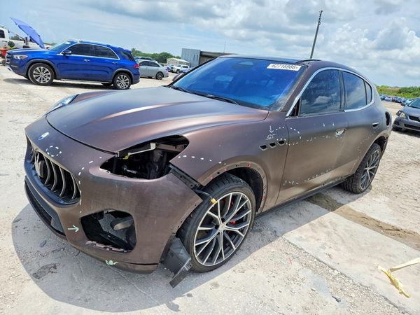 2023 MASERATI GRECALE