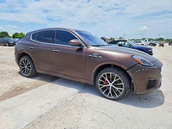 2023 MASERATI GRECALE