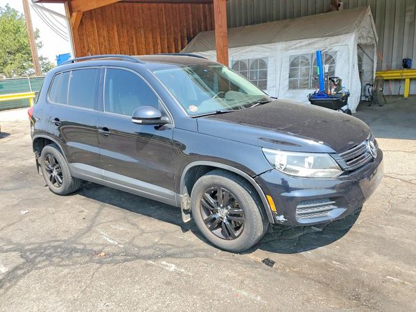 2017 VOLKSWAGEN TIGUAN