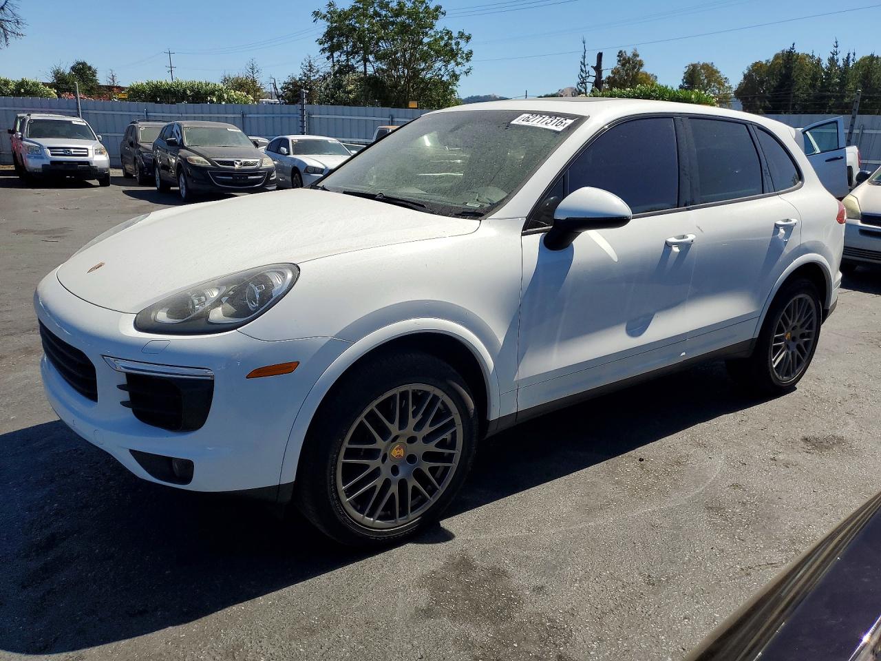 2018 PORSCHE CAYENNE Base / Platinum Edition