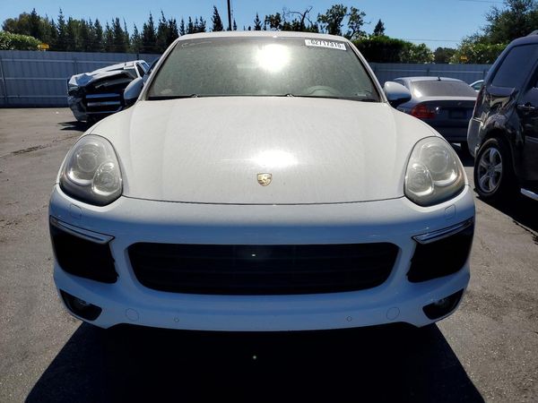 2018 PORSCHE CAYENNE Base / Platinum Edition