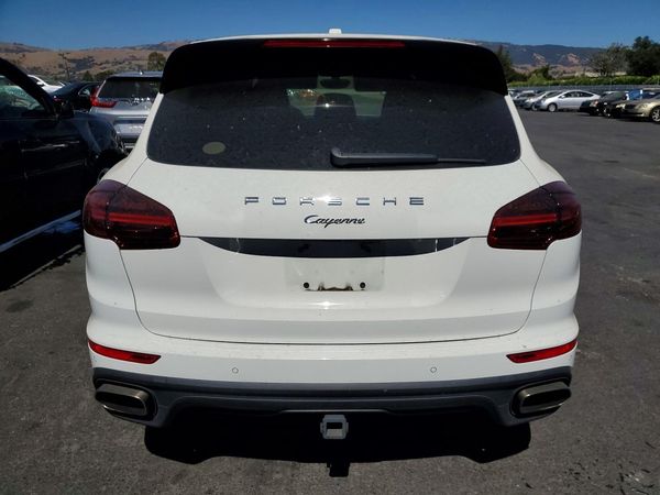 2018 PORSCHE CAYENNE Base / Platinum Edition