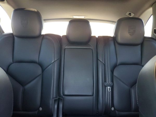 2018 PORSCHE CAYENNE Base / Platinum Edition