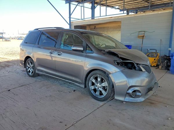 2012 TOYOTA SIENNA