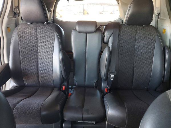 2012 TOYOTA SIENNA