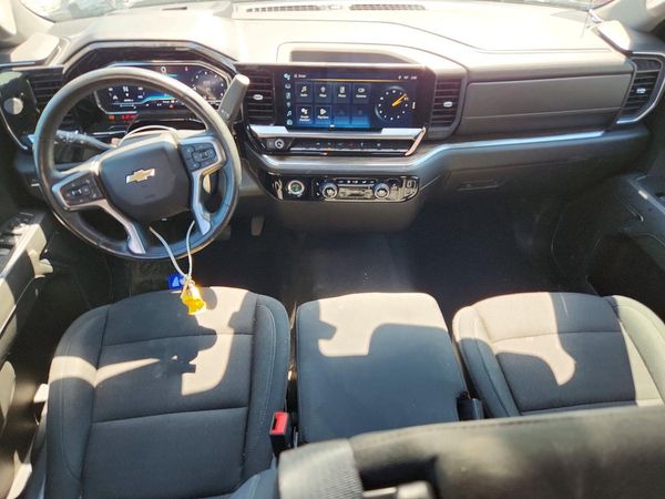 2023 CHEVROLET SILVERADO LT