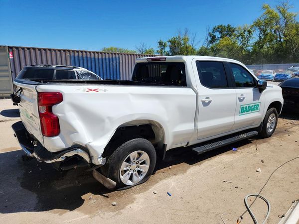 2023 CHEVROLET SILVERADO LT
