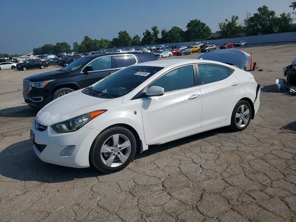 2013 HYUNDAI ELANTRA