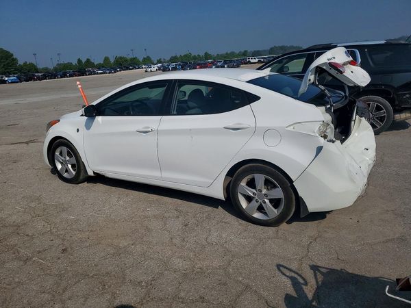 2013 HYUNDAI ELANTRA