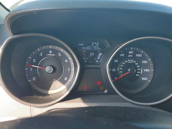 2013 HYUNDAI ELANTRA