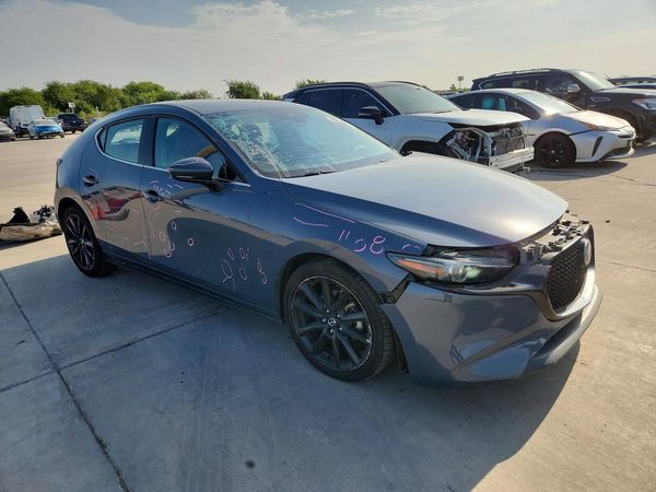 2021 MAZDA 3