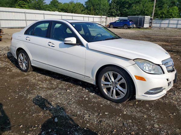 2013 MERCEDES-BENZ C C300