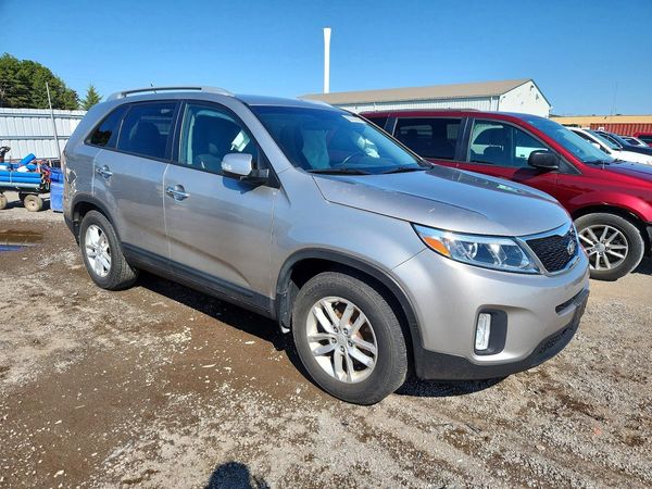 2014 KIA SORENTO Base/ LX
