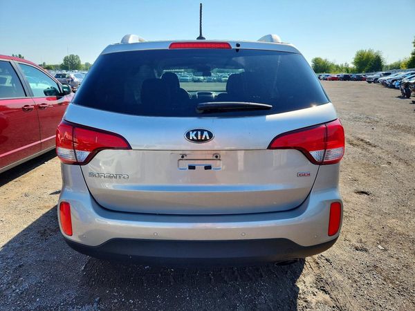 2014 KIA SORENTO Base/ LX
