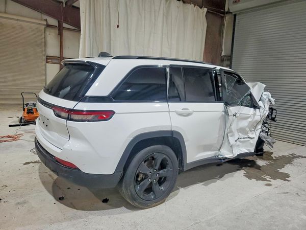 2024 JEEP CHEROKEE Laredo — PSRA