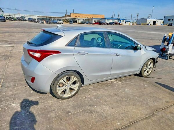 2015 HYUNDAI ELANTRA GLS(Middle grade)