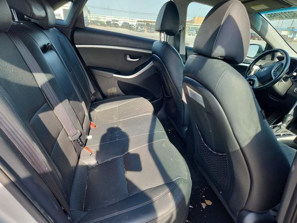 2015 HYUNDAI ELANTRA GLS(Middle grade)