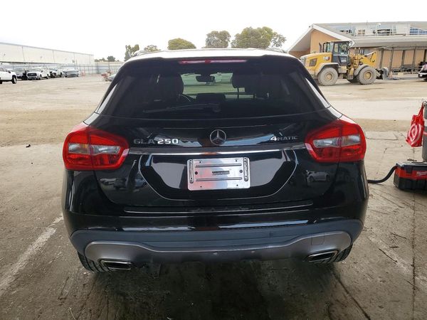 2018 MERCEDES-BENZ GLA GLA250-4M