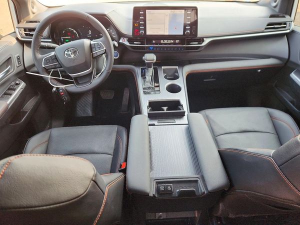 2024 TOYOTA SIENNA Others