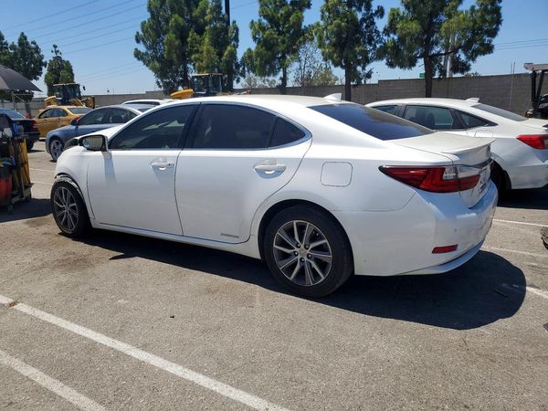 2017 LEXUS ES