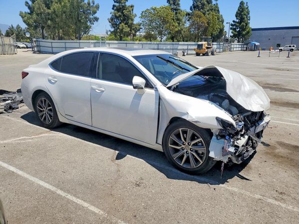 2017 LEXUS ES