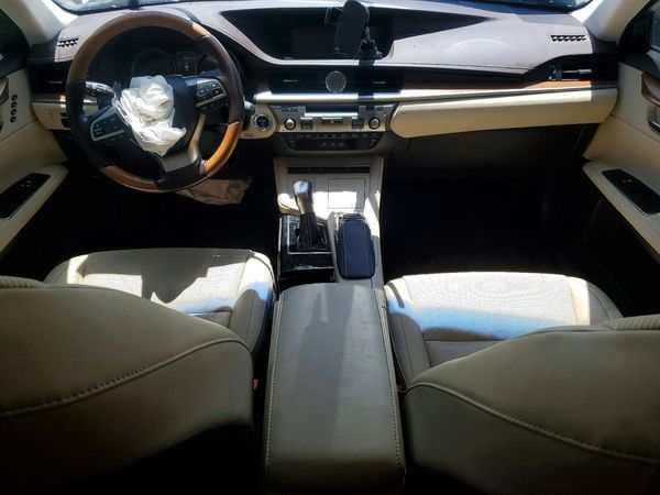 2017 LEXUS ES
