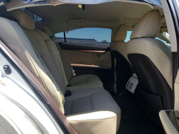 2017 LEXUS ES