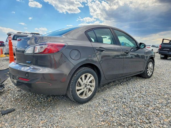 2013 MAZDA 3 Touring/GS