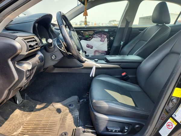 2018 LEXUS IS 300