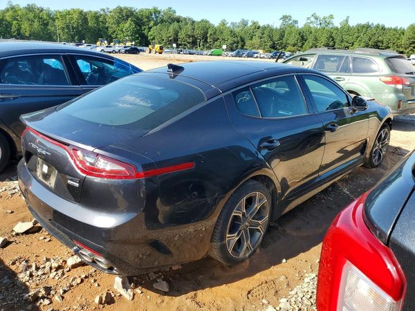 2021 KIA STINGER Base