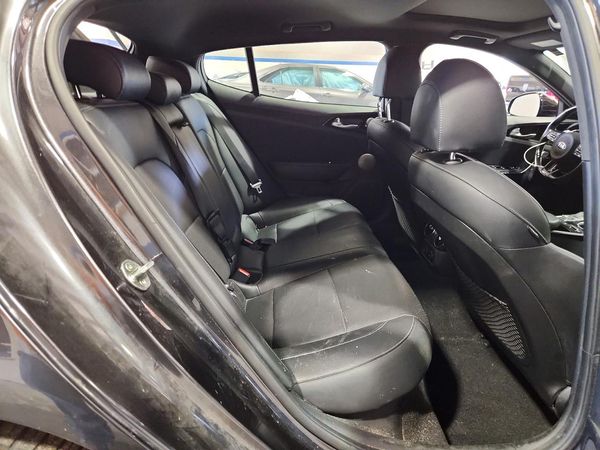 2021 KIA STINGER Base