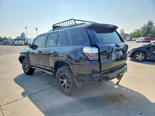 2022 TOYOTA 4RUNNER SR5 Trail Edition