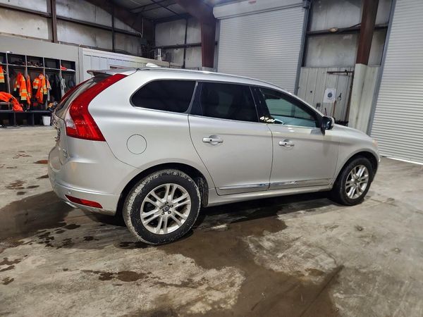 2015 VOLVO XC60
