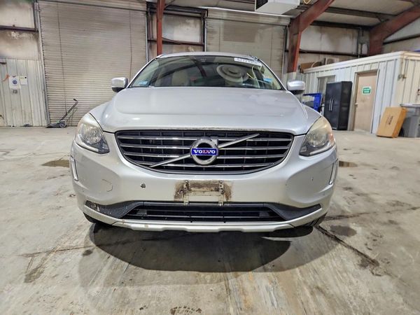 2015 VOLVO XC60