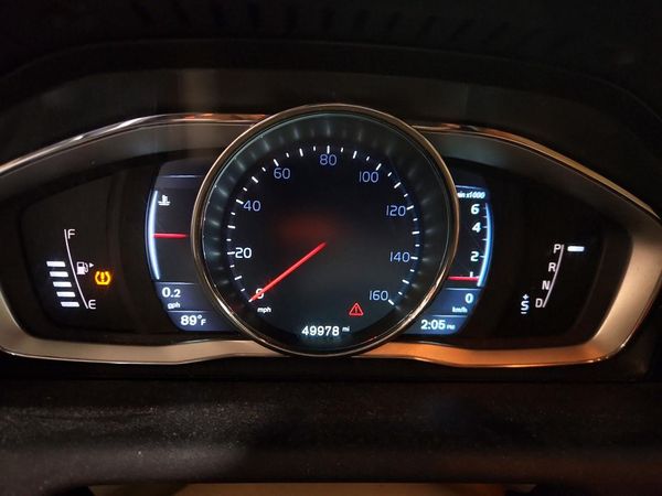 2015 VOLVO XC60