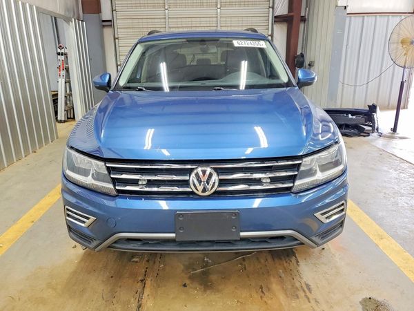 2018 VOLKSWAGEN TIGUAN SE, 4Motion SEL