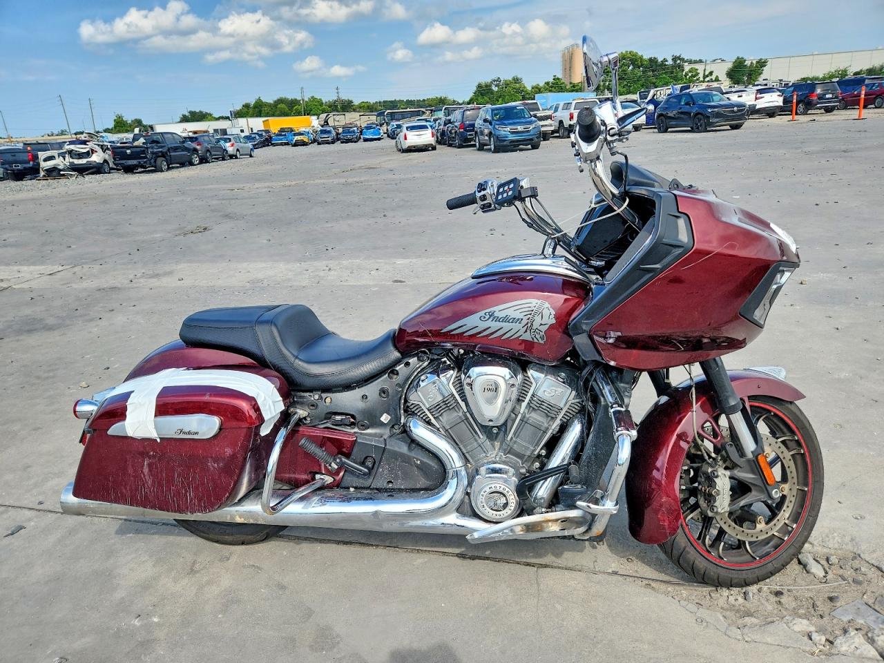 Indian Motorcycle Co. CHALLENGER