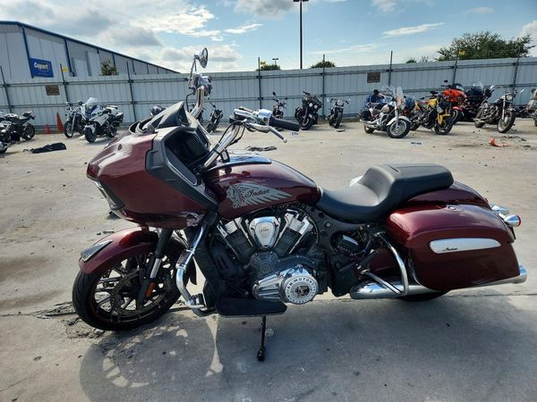 2023 INDIAN MOTORCYCLE CO. CHALLENGER — LSDT