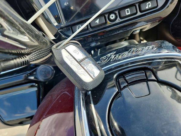 2023 INDIAN MOTORCYCLE CO. CHALLENGER — KEYF