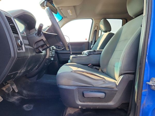 2017 RAM 1500 ST QUAD CAB 4X4