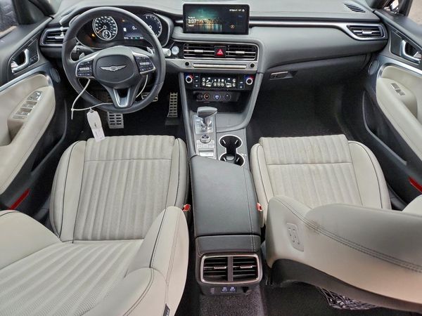 2025 GENESIS G70