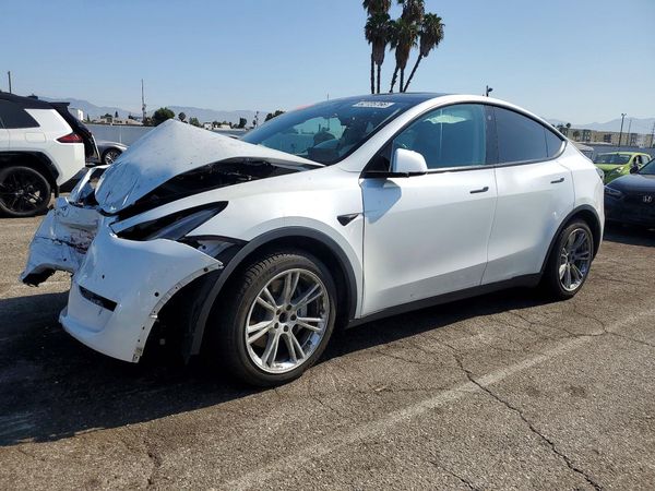 2021 TESLA MODEL Y — Front 3/4