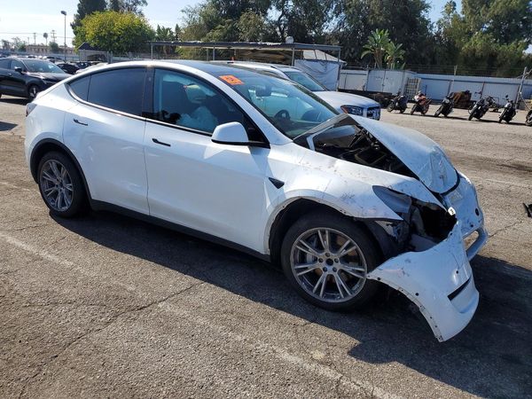 2021 TESLA MODEL Y — Passenger 3/4