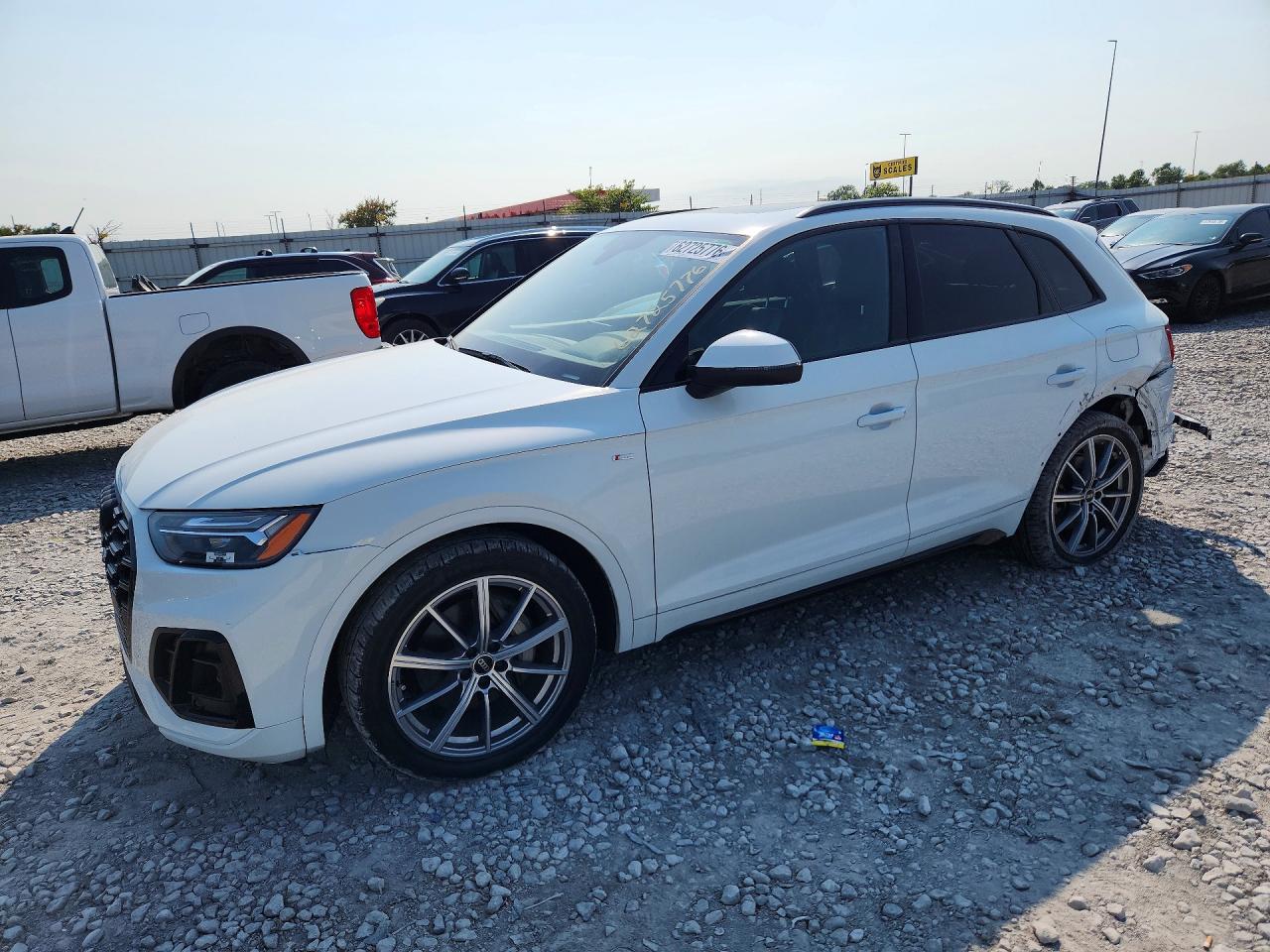 2022 AUDI Q5 E