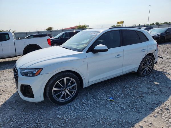 2022 AUDI Q5 E