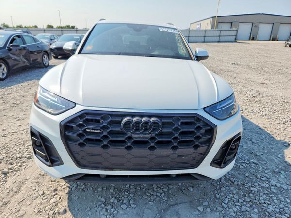 2022 AUDI Q5 E