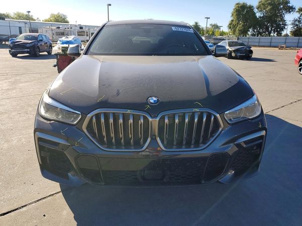 2022 BMW X6 M50i