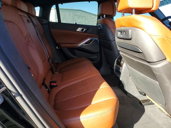 2022 BMW X6 M50i