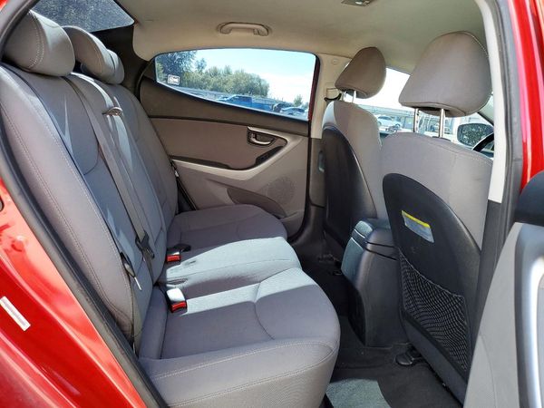 2014 HYUNDAI ELANTRA GLS (Middle)